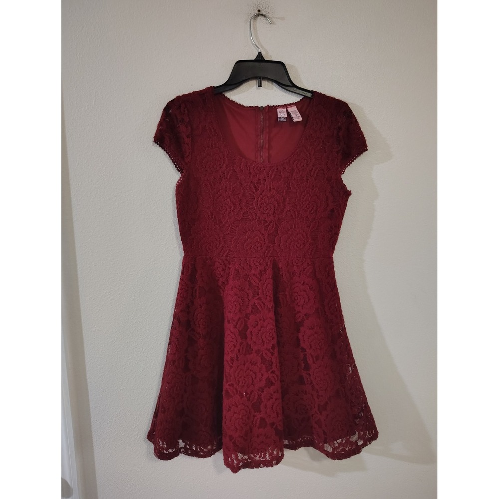 Love On A Hanger Burgundy Floral Lace Fit and Flare Mini Dress Size Medium